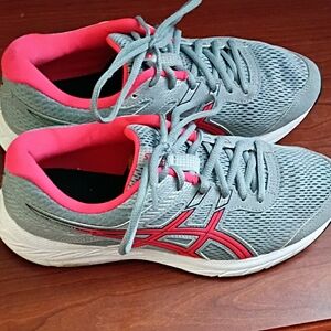 ASICS Women's Light Gray and Pink Athletic Running Shoes